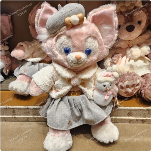 [1/7/2025-10:53-None2600] Big Plush Linabell is really soft with costumes 