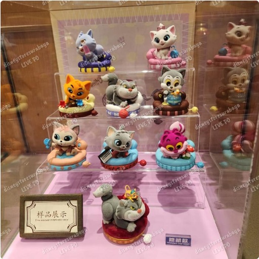 [1/9/2025-09:57-280] Figure Cats Random @Each