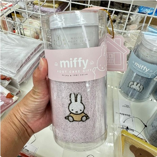 [1/18/2025-18:37-295] Miffy Foot Care Gift set, Fill Pink Socks Uk 23-25 ​​cm & Moisture Foot Cream White Lily  