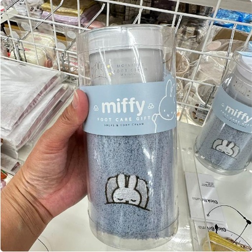 [1/18/2025-18:37-295] Miffy Foot Care Gift set, Fill Blue Socks Uk 23-25 ​​cm & Moisture Foot Cream White Lily  