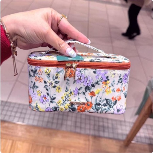 [1/19/2025-12:21-395] Pouch Small Acc White color