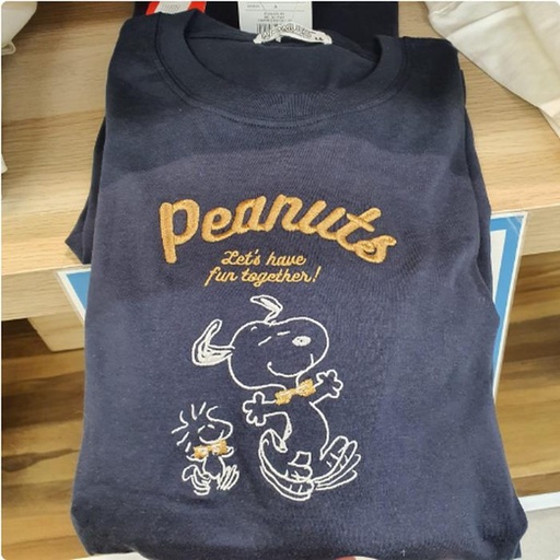 [1/19/2025-13:02-520] Snoopy Long Sleeve Tshirt *size only L and XL. special cotton material 