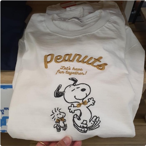 [1/19/2025-13:02-520] Snoopy Long Sleeve Tshirt *size only L and XL. special cotton material 