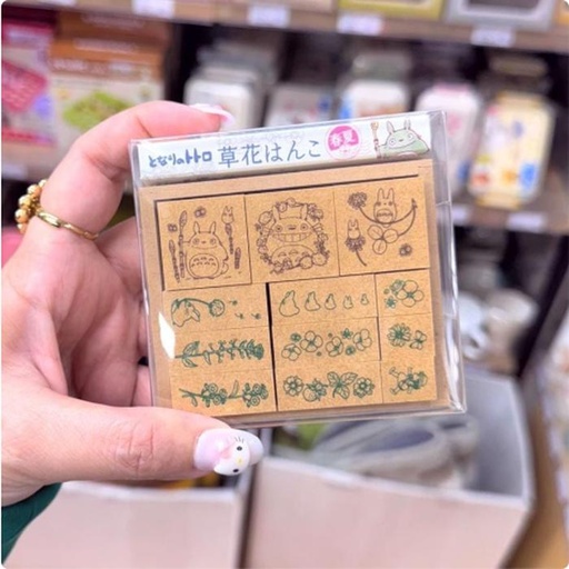[1/20/2025-11:55-320] Stamp Totoro with Stamp Pad