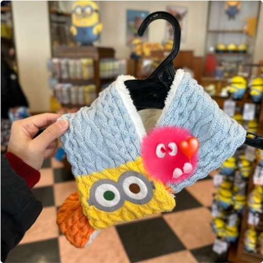 [1/26/2025-10:08-590] Minion Scarf